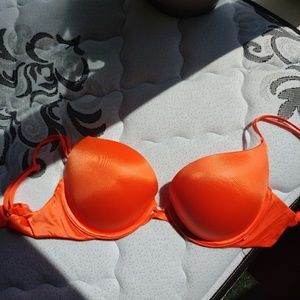 Victoria's Secret Very Sexy Push-Up 32DD